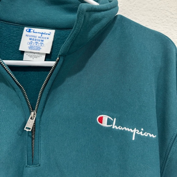 Champion 1/4 Zip Sweatshirt size medium - Picture 3 of 6